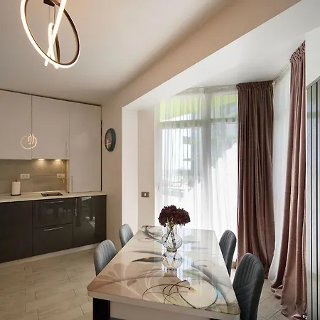 Maya Apartment- N Pools شقة