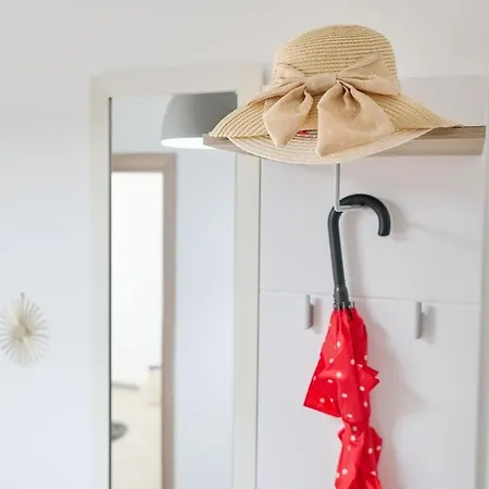 Maya Apartment- N Pools Mamaia