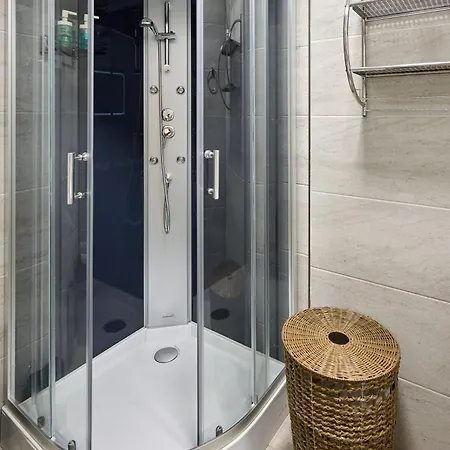 Apartment Maya Apartment- N Pools Mamaia