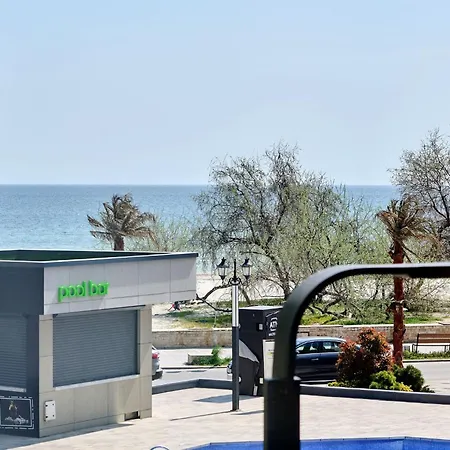 Apartment Maya Apartment- N Pools Mamaia